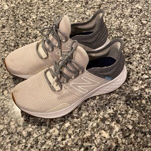 Women’s size 9 New Balance Roav shoes